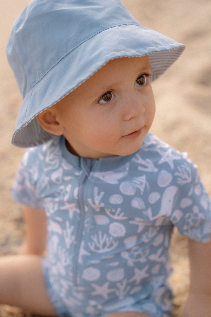 Reversible bucket hat in Stripes Ocean Blue | Little Dutch