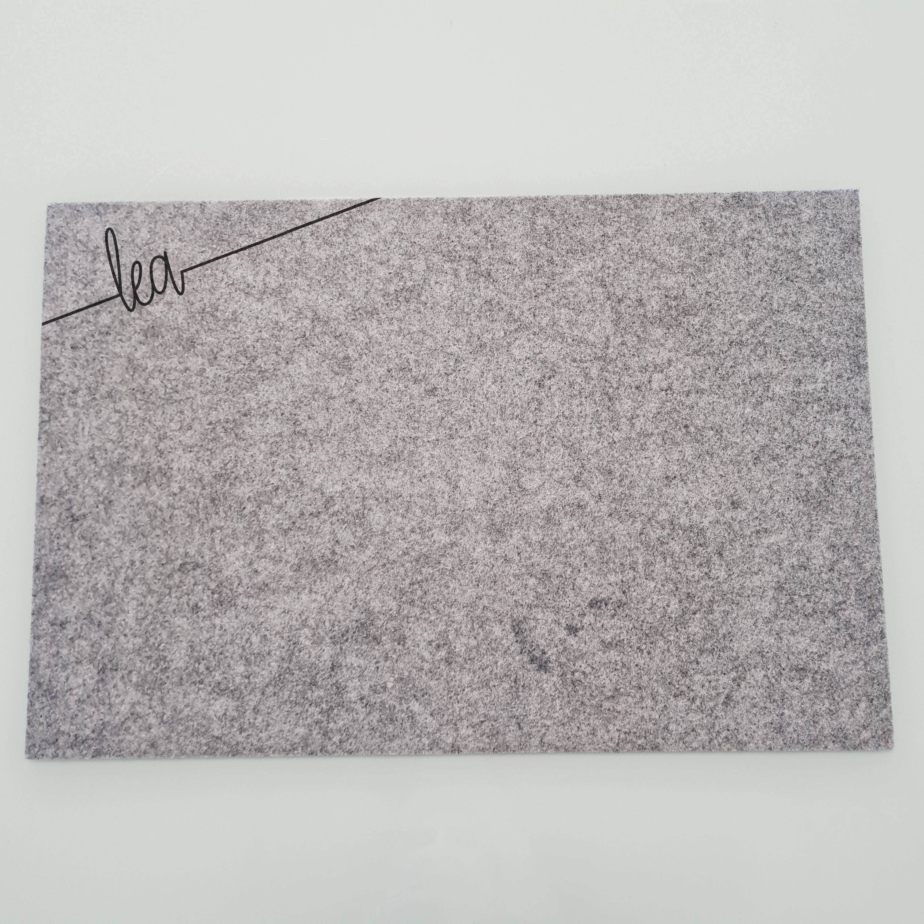 Placemat felt light grey | Gilde free personalized