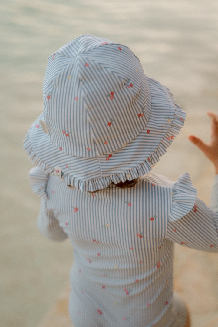 Reversible hat Sunny Flowers Blue | Little Dutch