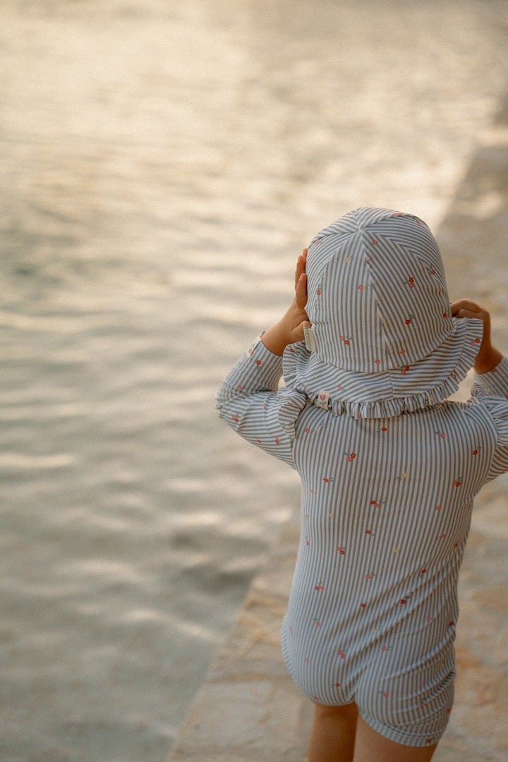 Reversible hat Sunny Flowers Blue | Little Dutch