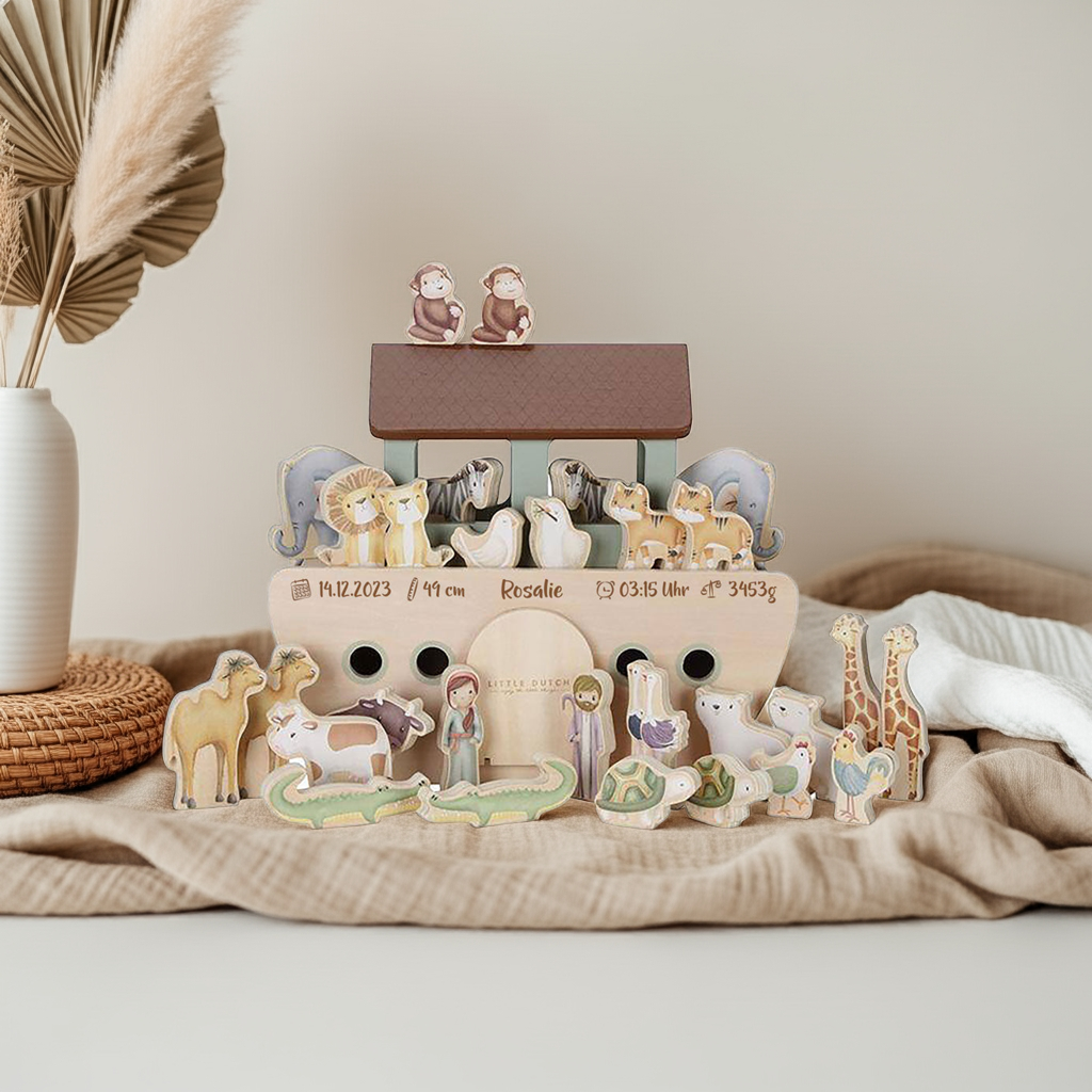 Personalized wooden Noah's Ark – Gift for a newborn