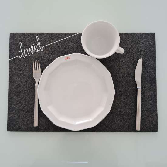 Tischset Filz dunkelgrau | Gilde gratis personalisiert